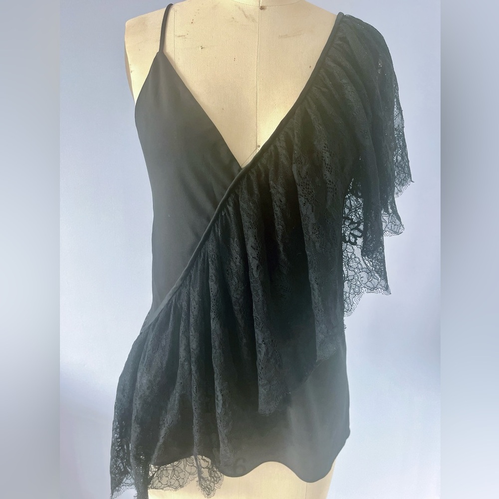 Diane von Furstenberg - One-Shoulder Top with lace ruffle - Size 4 - Black